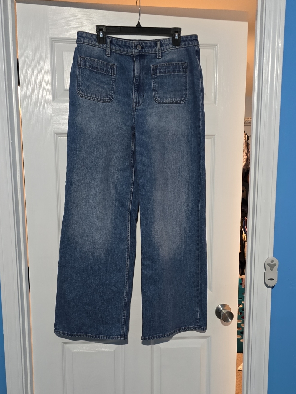 Wide-Leg Women's Jeans in Blue Wash